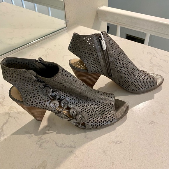 Vince Camuto wedges - Picture 4 of 9